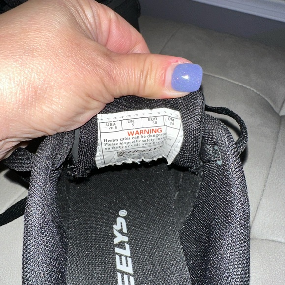 Heely's - Picture 6 of 7